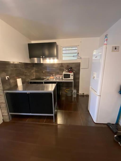 Studio, 10 Minutes D'orly / 20 Minutes De Paris *